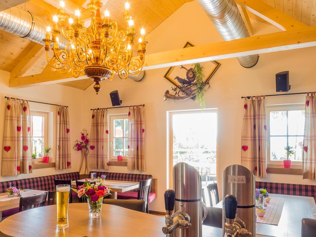 Siri'S Einkehr Otel Sankt Georgen im Attergau Dış mekan fotoğraf